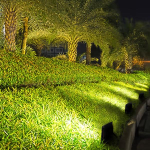 Kit 20 Refletor LED 20W Luz Branca Biv Holofote Prova Dágua - Economax Imagem de Kit 20 Refletor LED 20W Luz Branca Biv Holofote Prova Dágua