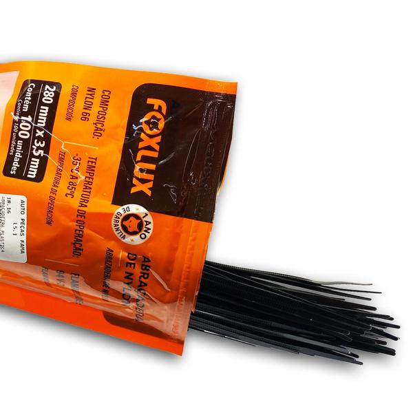 Imagem de Kit 200 Abraçadeiras de Nylon Preta Foxlux 28cm x 3,5mm