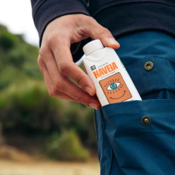 Kit 2X: Bebida Vegetal de Aveia Chocolate Naveia 250ml Imagem de Kit 2X: Bebida Vegetal de Aveia Chocolate Naveia 250ml