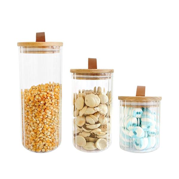 Kit 3 Potes De Vidro Com Tampa Bambu Para Mantimentos 700ml / 1l / 1,3l Redondo Canelado Design Alça De Couro Hermético - Lehaví Imagem de Kit 3 Potes De Vidro Com Tampa Bambu Para Mantimentos 700ml / 1l / 1,3l Redondo Canelado Design Alça De Couro Hermético