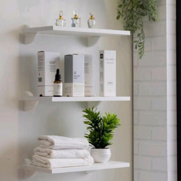 kit 3 prateleiras retas decorativas 20 x 60 cm mdf com suporte - pratk Imagem de kit 3 prateleiras retas decorativas 20 x 60 cm mdf com suporte
