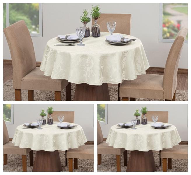 Kit 3 Toalhas De Mesa Luxo Redonda 4 Lugares Sala Jantar Jacquard - Raga Decorações Imagem de Kit 3 Toalhas De Mesa Luxo Redonda 4 Lugares Sala Jantar Jacquard