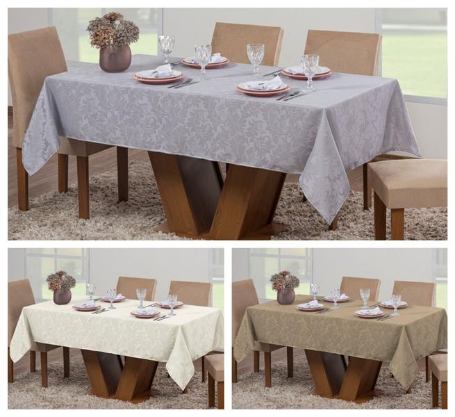 Kit 3 Toalhas Mesa Luxo Retangular 8 Lugares Sala Jantar Jacquard - LuxBella Imagem de Kit 3 Toalhas Mesa Luxo Retangular 8 Lugares Sala Jantar Jacquard