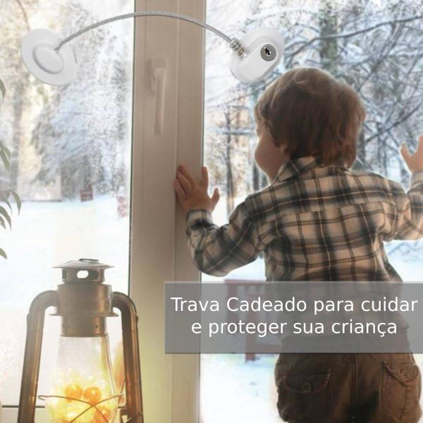 Kit 3 Trava De Segurança Chave Rígida Para Proteger Geladeira Armário Guarda Roupa - M3M Imagem de Kit 3 Trava De Segurança Chave Rígida Para Proteger Geladeira Armário Guarda Roupa