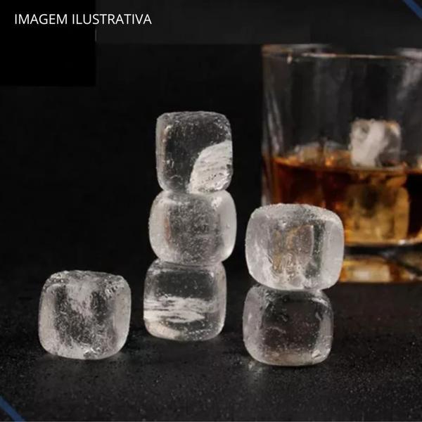 Kit 30 Cubos de Gelo Artificial Reutilizavel em Plastico Quadrado 2,5 Cm X 2,5 Cm Rio Tijucas Imagem de Kit 30 Cubos de Gelo Artificial Reutilizavel em Plastico Quadrado 2,5 Cm X 2,5 Cm Rio Tijucas