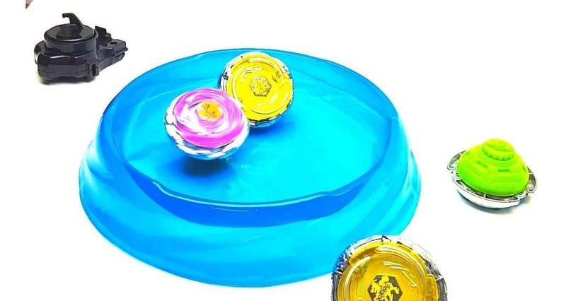 Imagem de Kit 4 Beyblade Metal Fusion Led Tornado + Arena + 2 Lançador