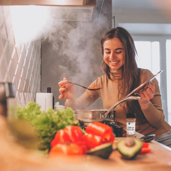 Imagem de Kit 4 Caldo de Carne em Pó Sabor Autêntico Premium Pote com Dosador 80g