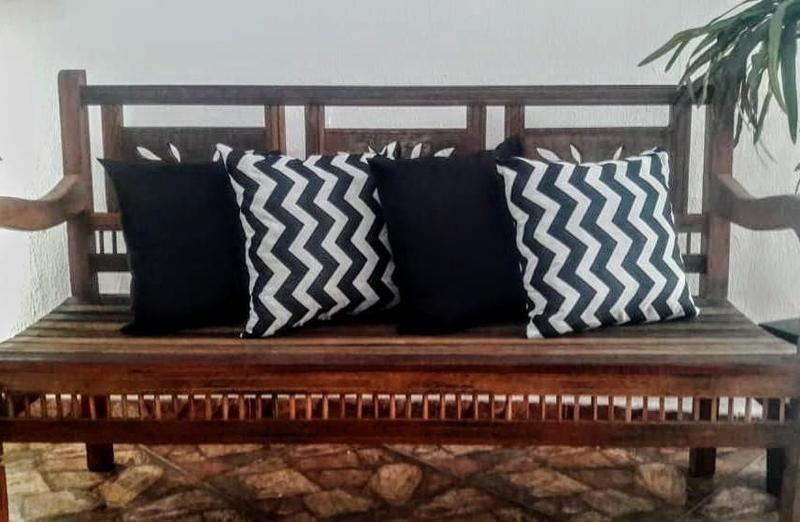 Imagem de Kit 4 Capas Almofadas 45X45Cm Gorgurinho Chevron/Oxford