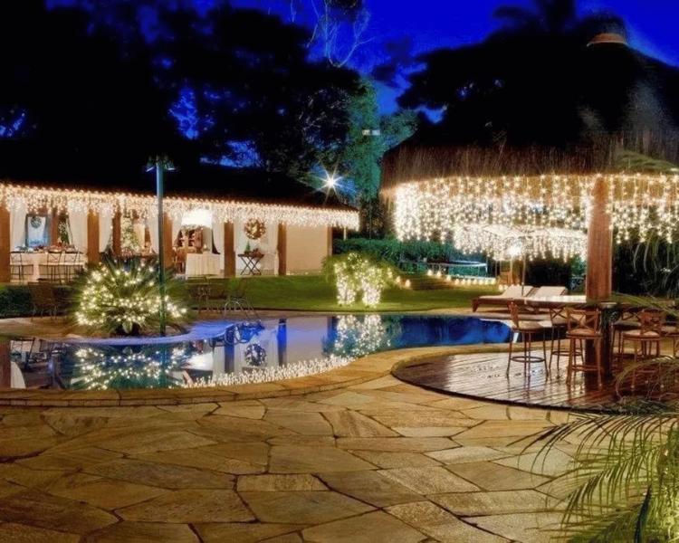 Kit 4 Cascata 200 Leds 5 Metros Luz Amarela Fixa 220V - Campineira Imagem de Kit 4 Cascata 200 Leds 5 Metros Luz Amarela Fixa 220V