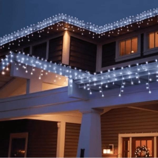 Kit 4 Cascatas 400 Leds 10 Metros Luz Branca Fixa - 220V - Brilliant Imagem de Kit 4 Cascatas 400 Leds 10 Metros Luz Branca Fixa - 220V