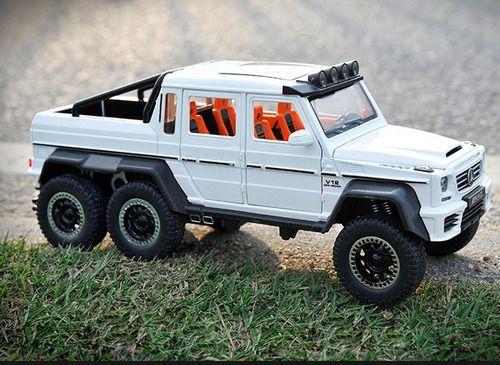 Imagem de Kit 4 Miniatura Mercedes G63 Amg Fricção Abre Portas Luz Som