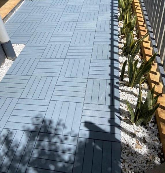 Imagem de Kit 5 peças deck modular plástico antiderrapante 30x30 piscina box varanda jardim sacada