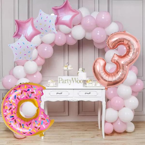 Imagem de Kit 56pçs, Balão Metalizado Donuts 75cm + 4 Estrelas Metalizadas 45cm + 50 Balões de Látex + Balão Metalizado Numero