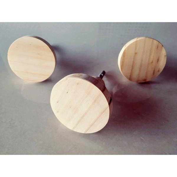 Kit 6 Ganchos de parede de Pinus Bola - Souvenir Decor Imagem de Kit 6 Ganchos de parede de Pinus Bola