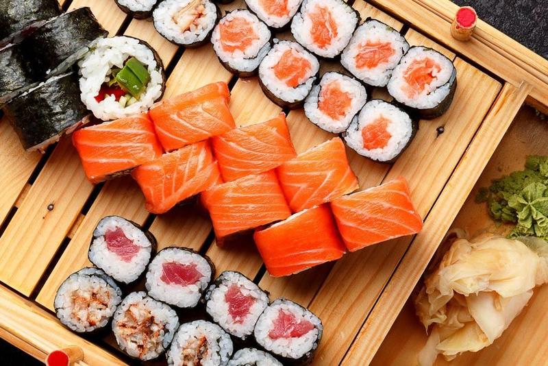 Imagem de Kit 6 Pratos Sushi Divisória para Shoyu Porcelana Sapporo Azul Comida Japonesa