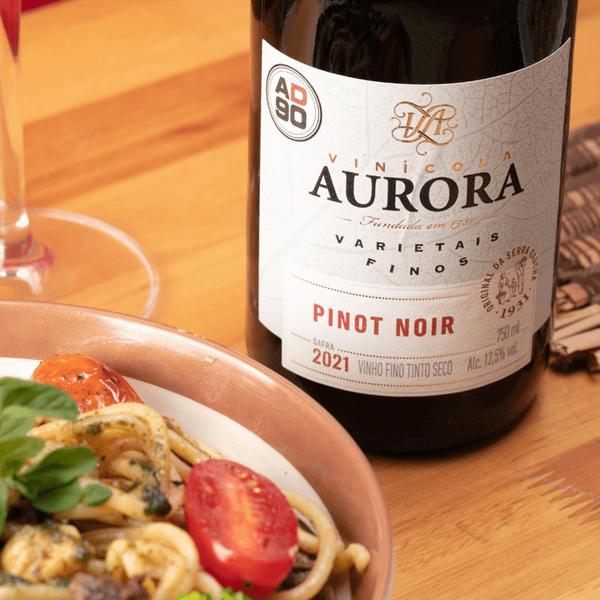 Imagem de Kit 6 Un Vinho Aurora Varietal Pinot Noir 750 ml