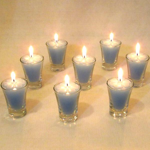 Kit 6 velas azul claro 7 cm no copinho 12 h decoração festa - Velitas (r) Imagem de Kit 6 velas azul claro 7 cm no copinho 12 h decoração festa