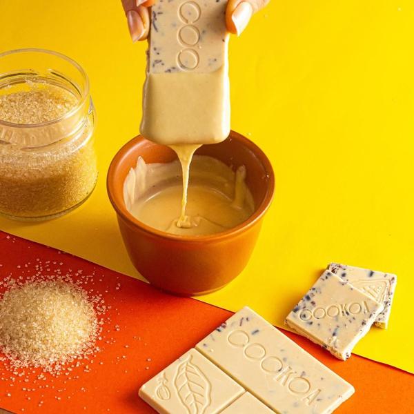 Kit 6X: Chocolate Branco Com Nibs Vegano Cookoa 80G Imagem de Kit 6X: Chocolate Branco Com Nibs Vegano Cookoa 80G