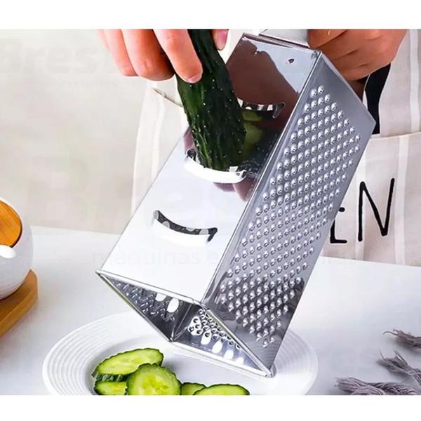 Kit 8 Ralador de Legumes e Queijo Fatiador Aço Inox Quatro Faces Multiuso Cortador Original para Cozinha - clink Imagem de Kit 8 Ralador de Legumes e Queijo Fatiador Aço Inox Quatro Faces Multiuso Cortador Original para Cozinha