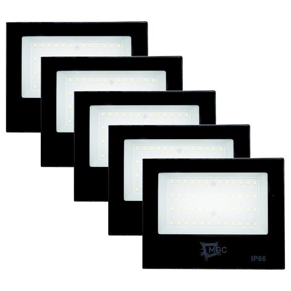 kit 8 Refletor Led Holofote 200w Branco Frio A Prova D'Agua Uso Externo Alta Potência Bivolt - MGC Imagem de kit 8 Refletor Led Holofote 200w Branco Frio A Prova D'Agua Uso Externo Alta Potência Bivolt