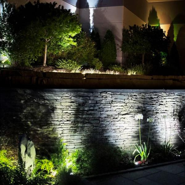 kit 8 Refletor Led Holofote 200w Branco Frio A Prova D'Agua Uso Externo Alta Potência Bivolt - MGC Imagem de kit 8 Refletor Led Holofote 200w Branco Frio A Prova D'Agua Uso Externo Alta Potência Bivolt