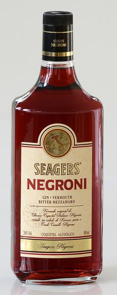 Kit Aperitivo Aperol 750ml + Gin Seagers Negroni 980ml - Aperol e Seagers Imagem de Kit Aperitivo Aperol 750ml + Gin Seagers Negroni 980ml