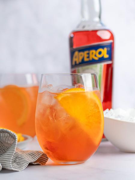 Kit Aperitivo Aperol 750ml + Gin Seagers Negroni 980ml - Aperol e Seagers Imagem de Kit Aperitivo Aperol 750ml + Gin Seagers Negroni 980ml