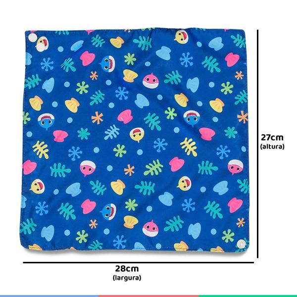 Imagem de Kit Babador Infantil Bandana Com Botão Regulável 2 Unidades Azul e Branco Baby Shark BabyGo