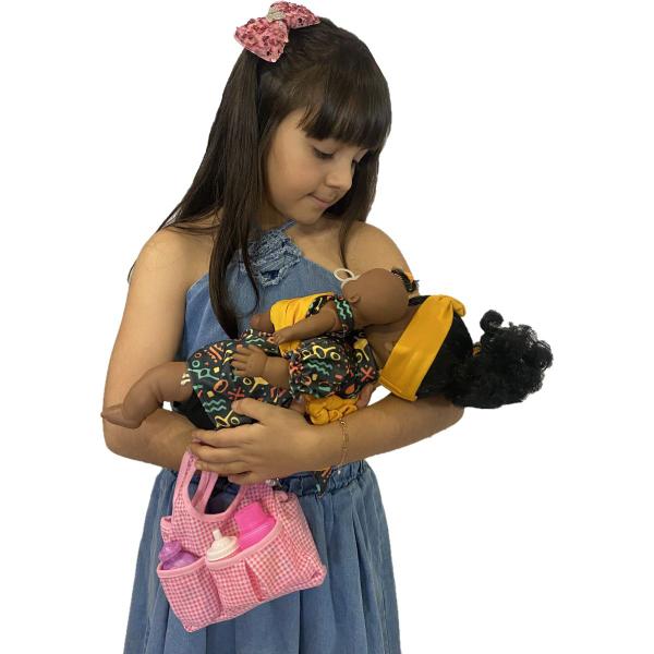 Imagem de Kit Boneca Ayana Negra Brinquedo Infantil + Bolsa p/ Boneca