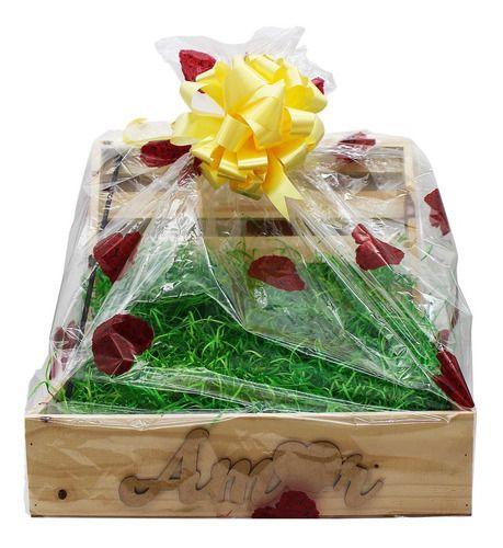 Kit Cesta De Presentes - Baú Palha Laço E Cartão - Stop Flores Imagem de Kit Cesta De Presentes - Baú Palha Laço E Cartão