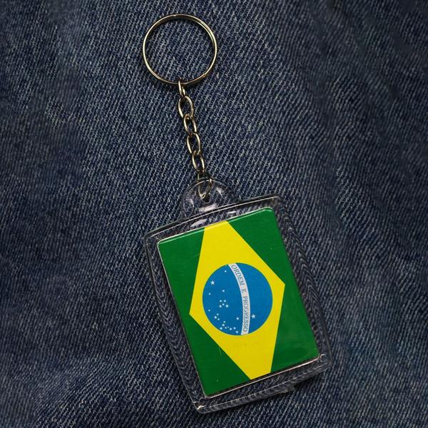 Imagem de Kit Chaveiro Bandeira do Brasil Copa Para Lembrancinha 12 Unidades