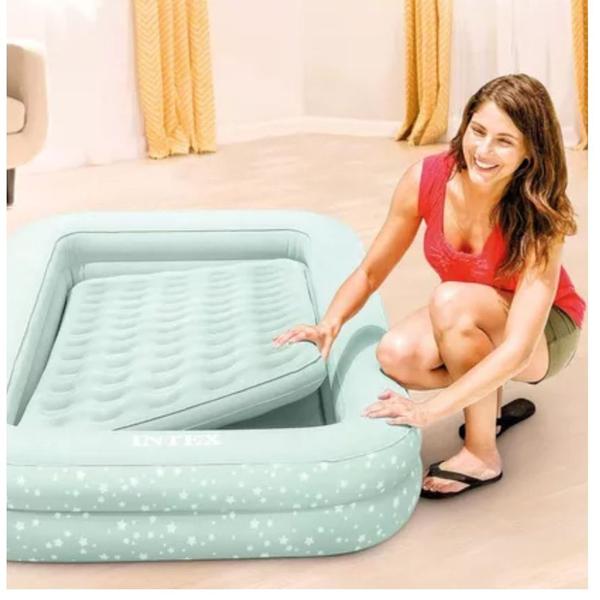 kit Colchão Infantil e Travesseiro inflavel intex + Bomba de ar Imagem de kit Colchão Infantil e Travesseiro inflavel intex + Bomba de ar