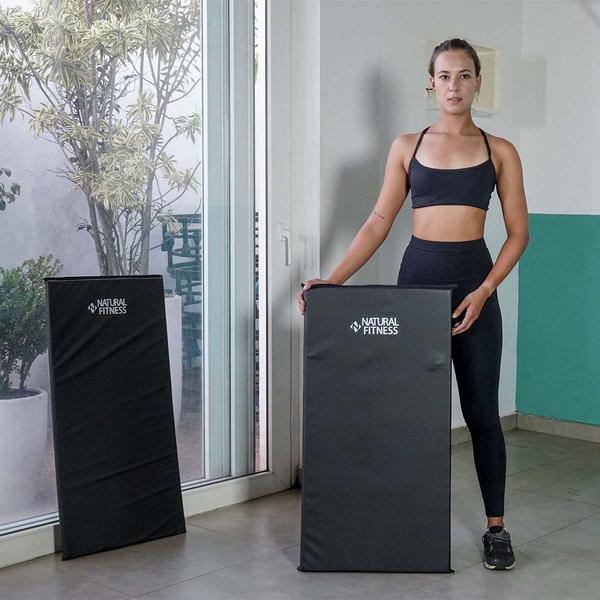 Kit Colchonete + Halteres de 3kg + Caneleiras de 2kg + Corda de Pular Academia Fitness Musculação Treino - Natural Fitness Imagem de Kit Colchonete + Halteres de 3kg + Caneleiras de 2kg + Corda de Pular Academia Fitness Musculação Treino