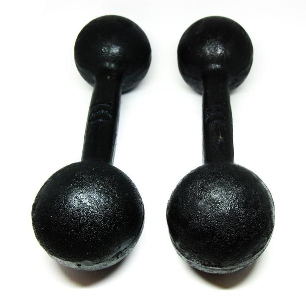 Imagem de Kit Colchonete Preto + Par de Caneleira Tornozeleira De Peso 2kgs Profissional + Par de Halter Bola Pintado 10kg