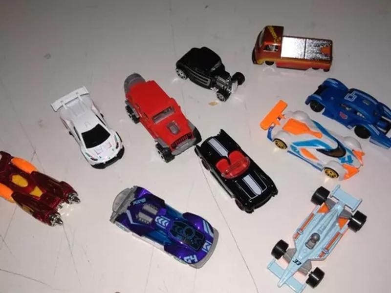 Imagem de Kit Coleção Carrinho De Ferro Estilo Hot Wheels 10 Peças