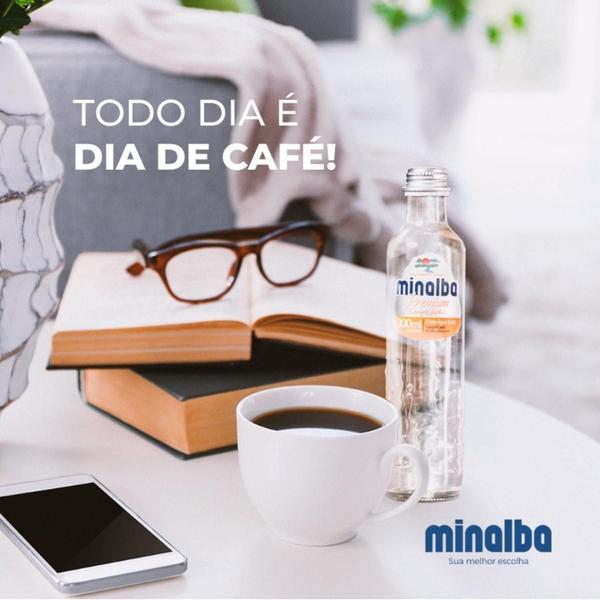 Imagem de Kit Com 12Und Água Mineral Gás Premium Minalba Vidro 300Ml