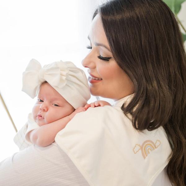 Kit Com 2 Babinhas Hug Little Baby Ovelha Amarelo Imagem de Kit Com 2 Babinhas Hug Little Baby Ovelha Amarelo