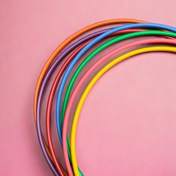 Kit Com 2 Bambolês Argola Reforçado Cores Sortidas 65 Cm - 5+ Imagem de Kit Com 2 Bambolês Argola Reforçado Cores Sortidas 65 Cm