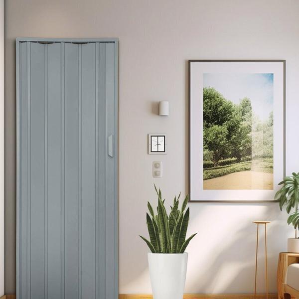 Kit com 2 Portas Sanfonadas de PVC 210x135cm Bariri Cinza Imagem de Kit com 2 Portas Sanfonadas de PVC 210x135cm Bariri Cinza