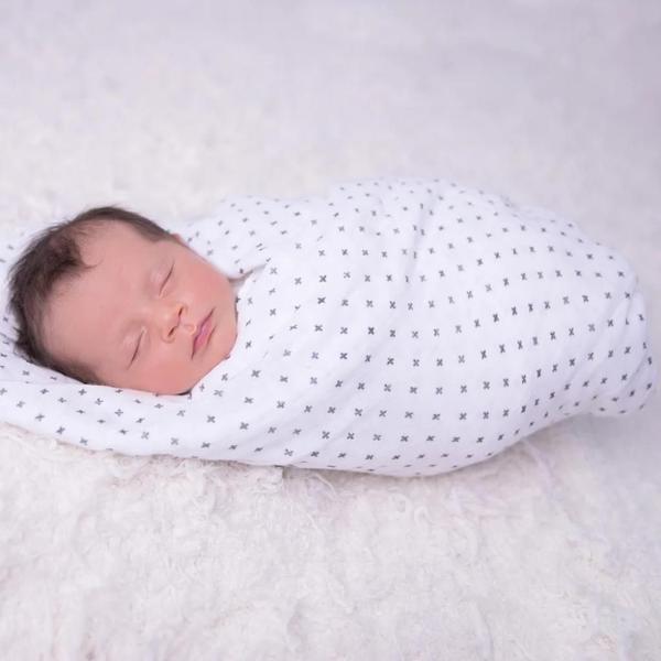 Imagem de Kit Com 3 Cueiros Papi Mami Swaddle Soft Premium Dinos