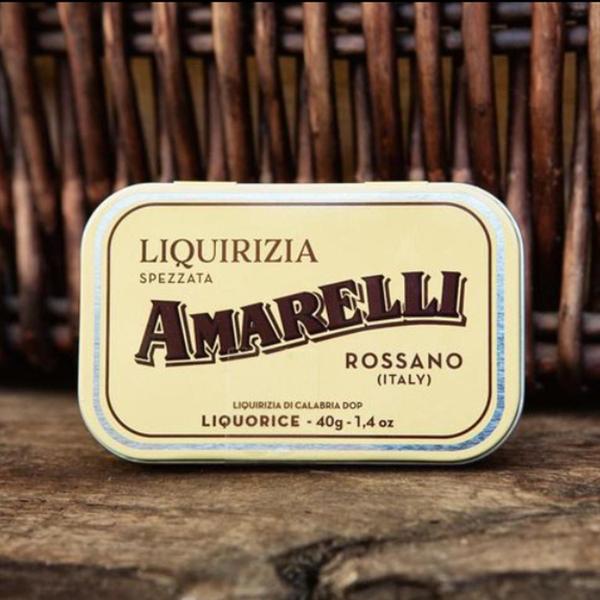 Kit Com 3 Latas Bala De Alcaçuz Oro Puro Amarelli 40G Imagem de Kit Com 3 Latas Bala De Alcaçuz Oro Puro Amarelli 40G