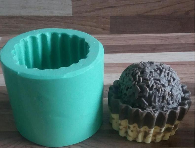 Kit com 8 moldes formas para fabricação de sabonetes formato doces - JJ Artesanato Imagem de Kit com 8 moldes formas para fabricação de sabonetes formato doces