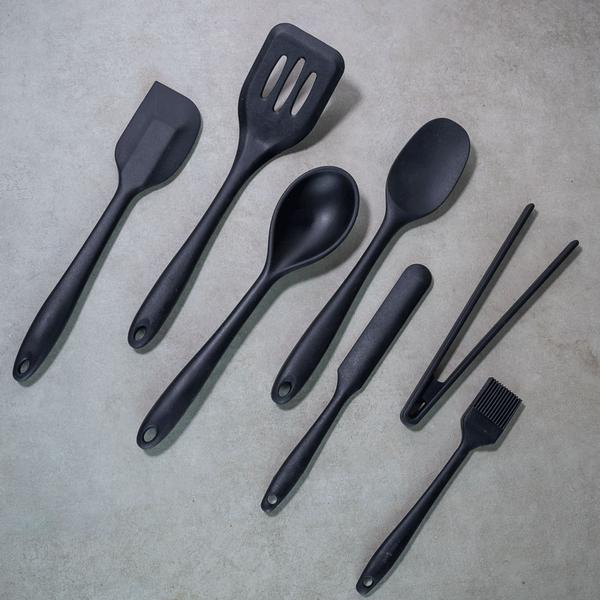 Kit de 7 Acessórios de Cozinha Essenciais - Oikos Imagem de Kit de 7 Acessórios de Cozinha Essenciais - Oikos
