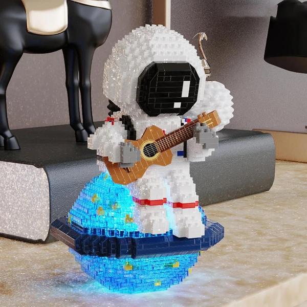 Imagem de Kit De Modelo De Astronauta De Guitarra Luminosa 1423 Peças Blocos De Construção Educacionais