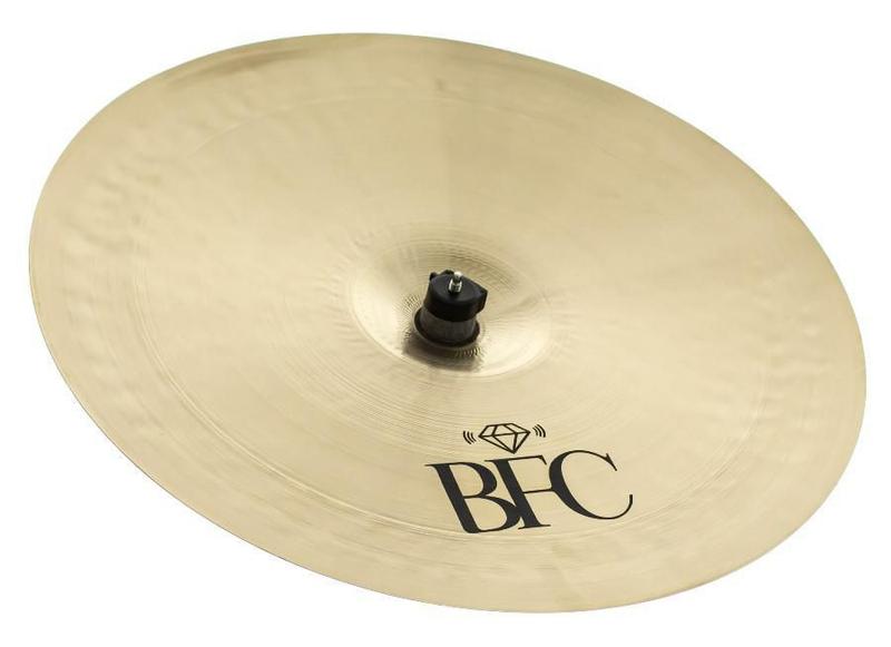 Imagem de Kit de Pratos BFC Brazilian Finest Cymbals KIT1 com Hihat Light 15, Thin Rides 22 e 24 Bronze B20