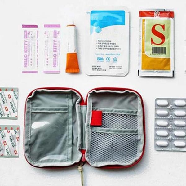 Imagem de Kit de Primeiros Socorros Portátil - Mini Saco de Medicina para Viagem e Acampamento