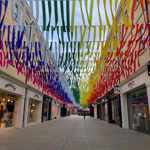 Imagem de Kit Decoração Festa Junina Palhaço Bocão Balões Fitas e Bandeirinhas