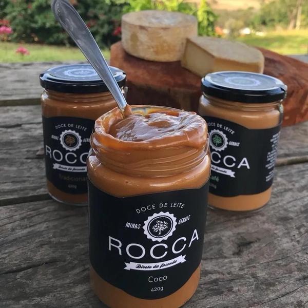 Kit Doce De Leite Rocca Tradicional / Com Cafe / Com Coco - 450g Imagem de Kit Doce De Leite Rocca Tradicional / Com Cafe / Com Coco - 450g