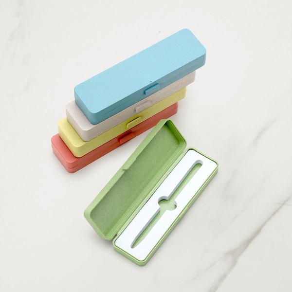 Kit Ecológico Caneta e Estojo de fibra de bambu - suporte de celular e limpa tela - GPJ Comércio Imagem de Kit Ecológico Caneta e Estojo de fibra de bambu - suporte de celular e limpa tela