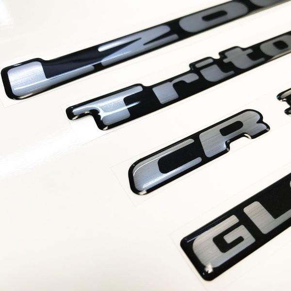 Imagem de Kit Emblemas Mitsubishi L200 Triton Gls Cr 3.2 2013 Resinado